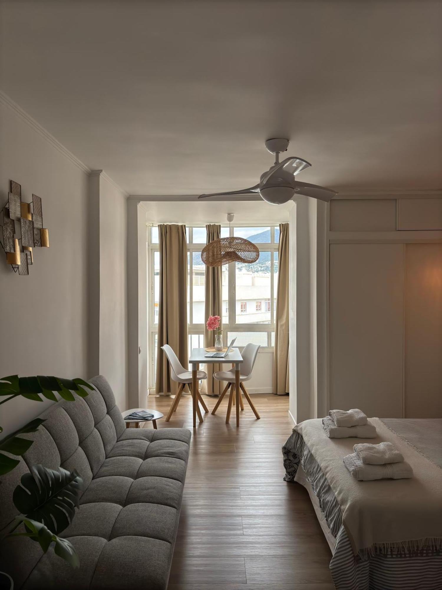 Ar Apartments - Central And Modern Apartment In Benalmádena Buitenkant foto